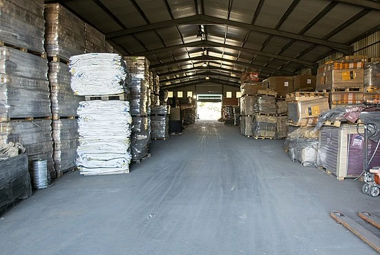 We have 9 warehouses with more than 12,000 m2 of floor space.